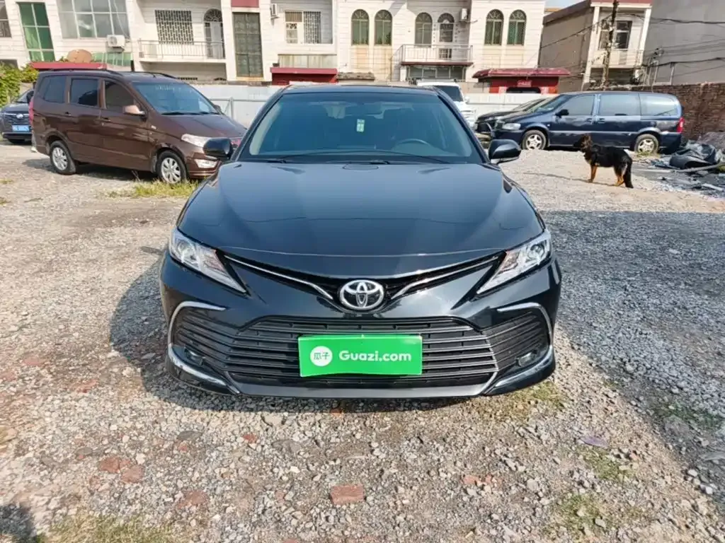Toyota Camry — фото 9