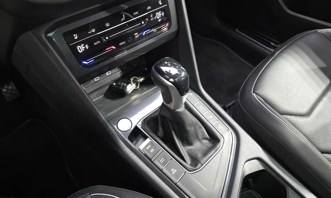 Volkswagen Tiguan — фото 7