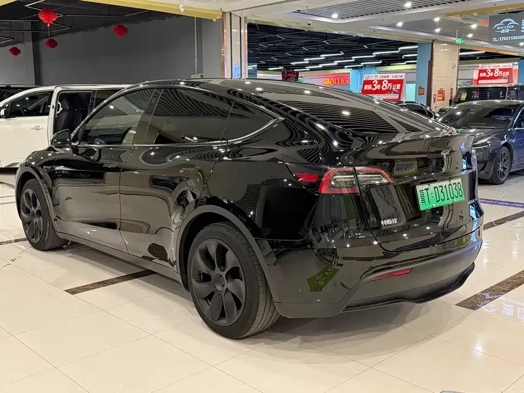 Tesla Model Y — фото 6
