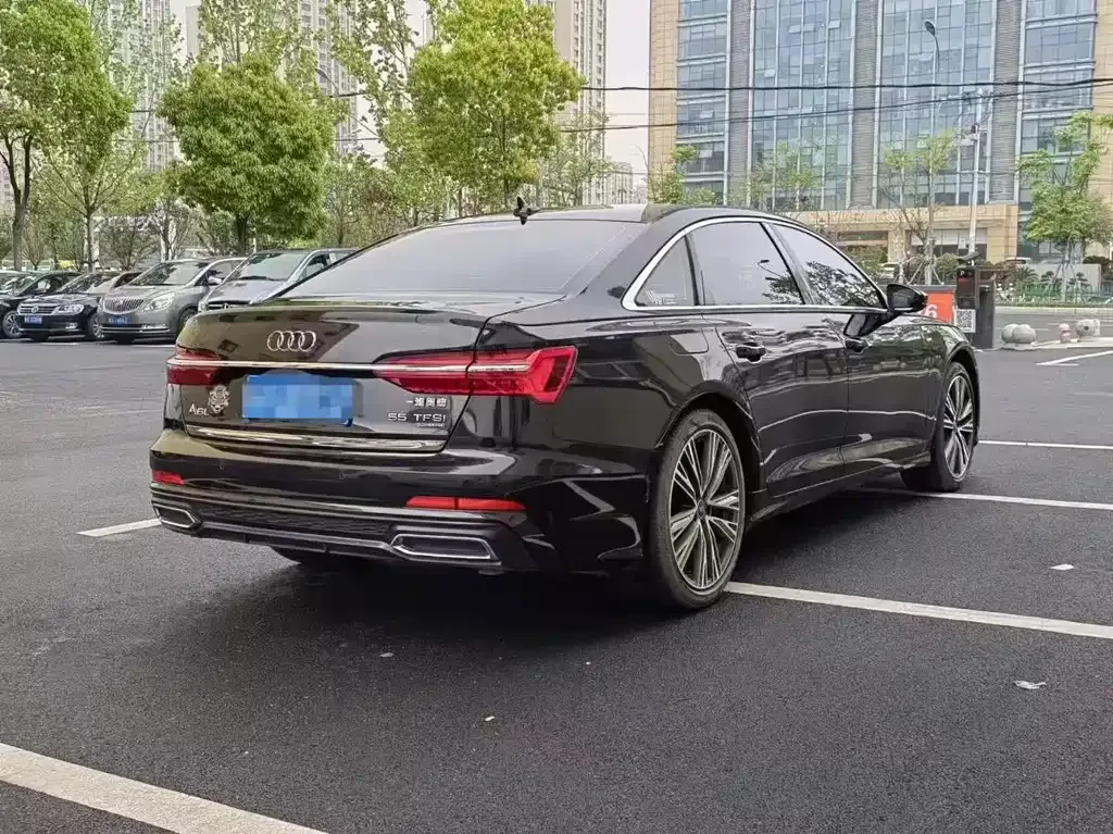 Audi A6L — фото 5