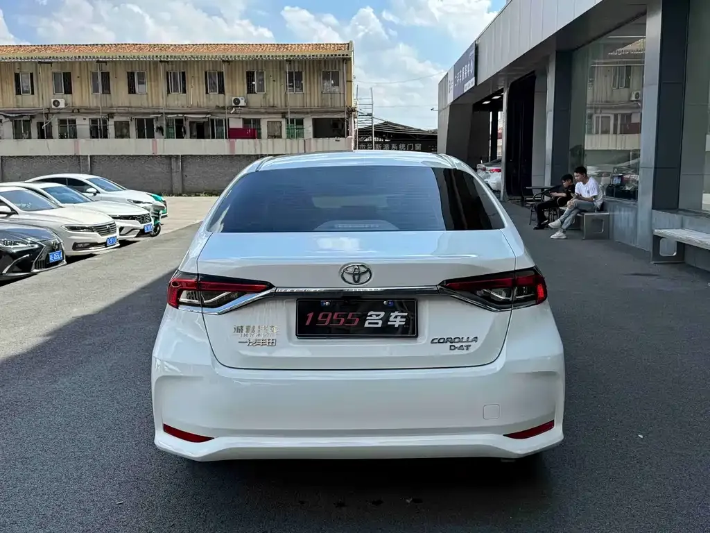 Toyota Corolla — фото 3
