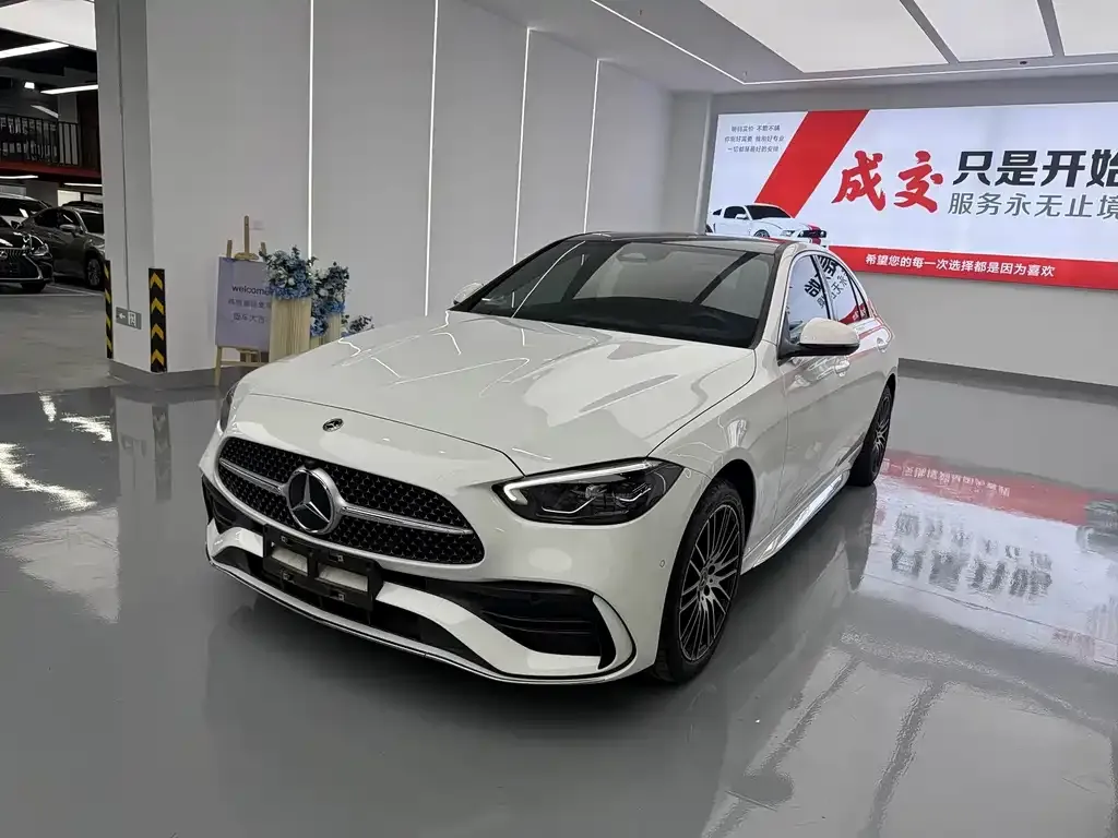 Mercedes-Benz C-Class — фото 1