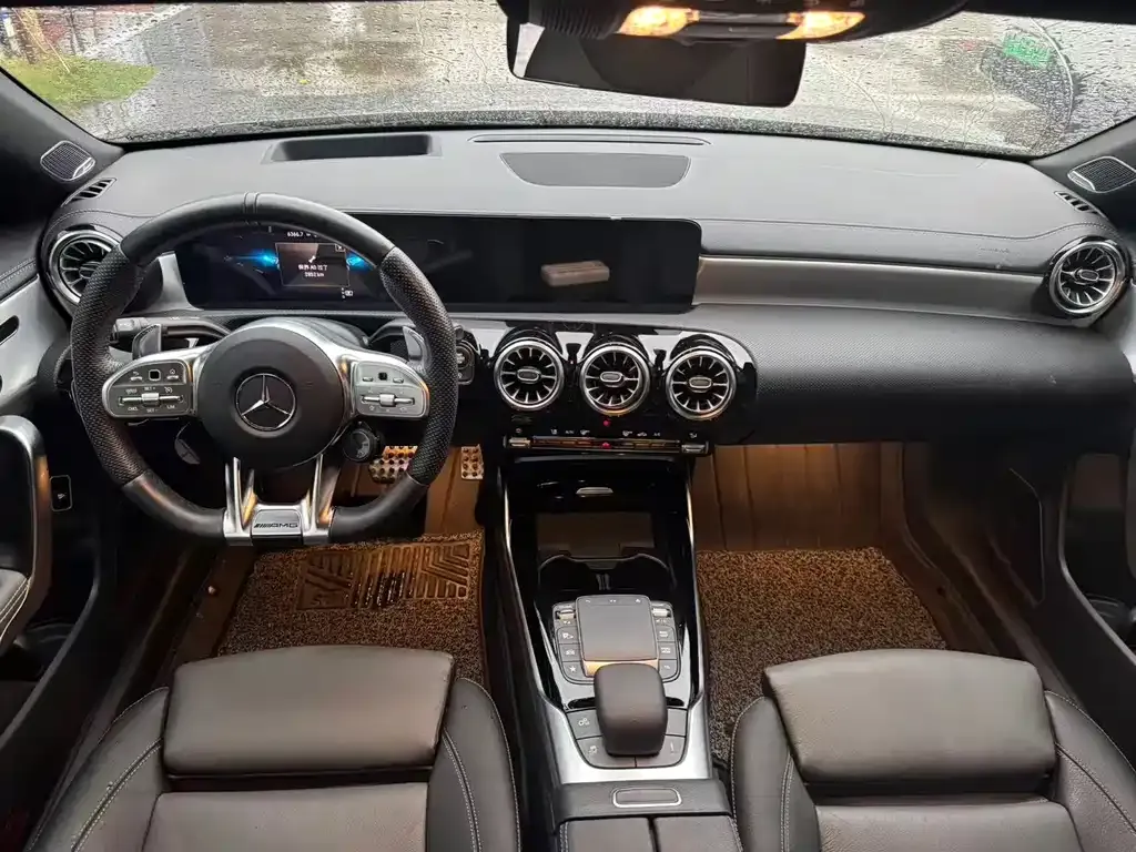 Mercedes-Benz CLA AMG — фото 6