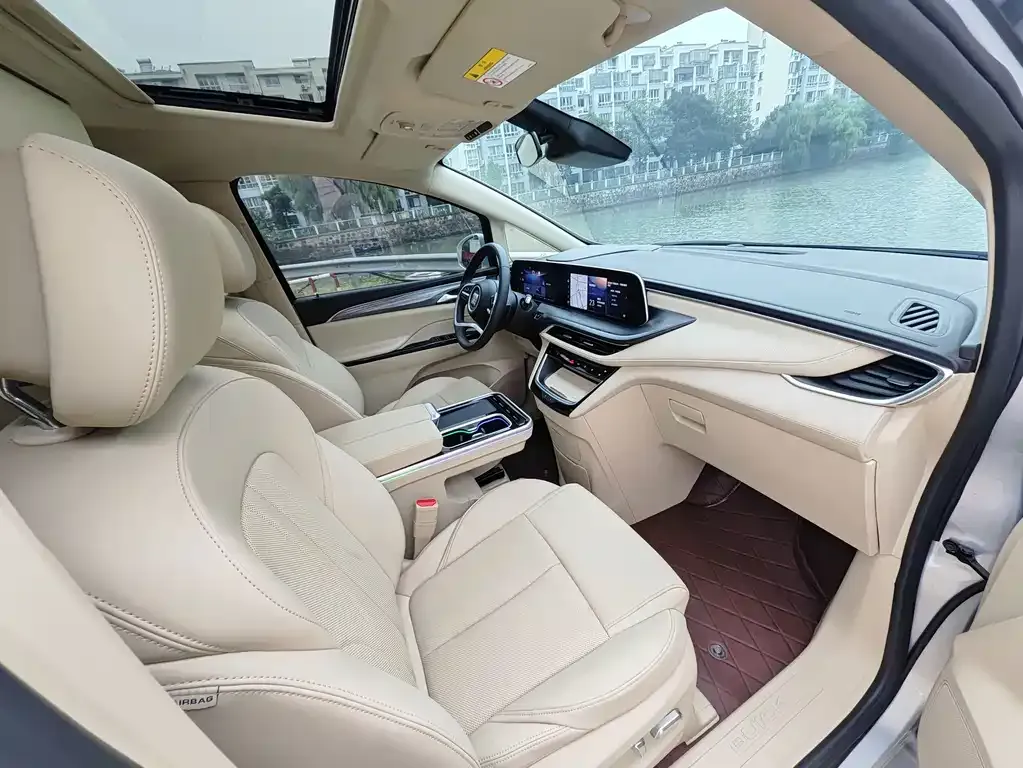 Buick GL8 Hybrid — фото 4