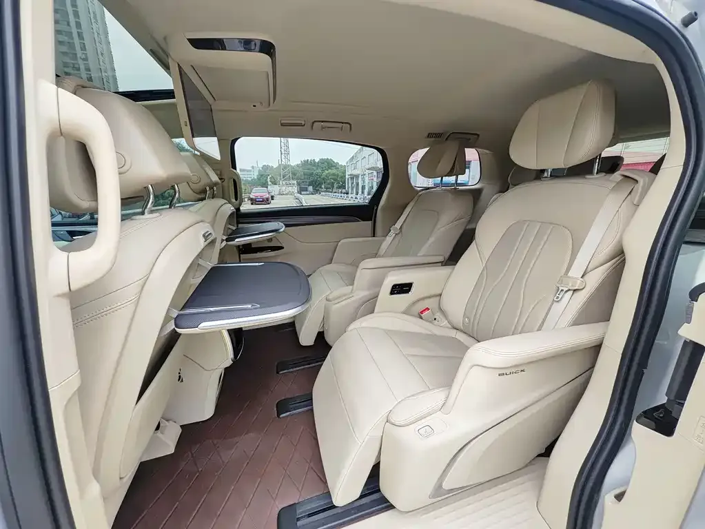 Buick GL8 Hybrid — фото 3