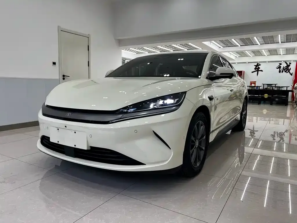 BYD Qin L — фото 1