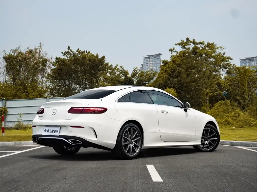 Mercedes-Benz E-Class (Import) — фото 5