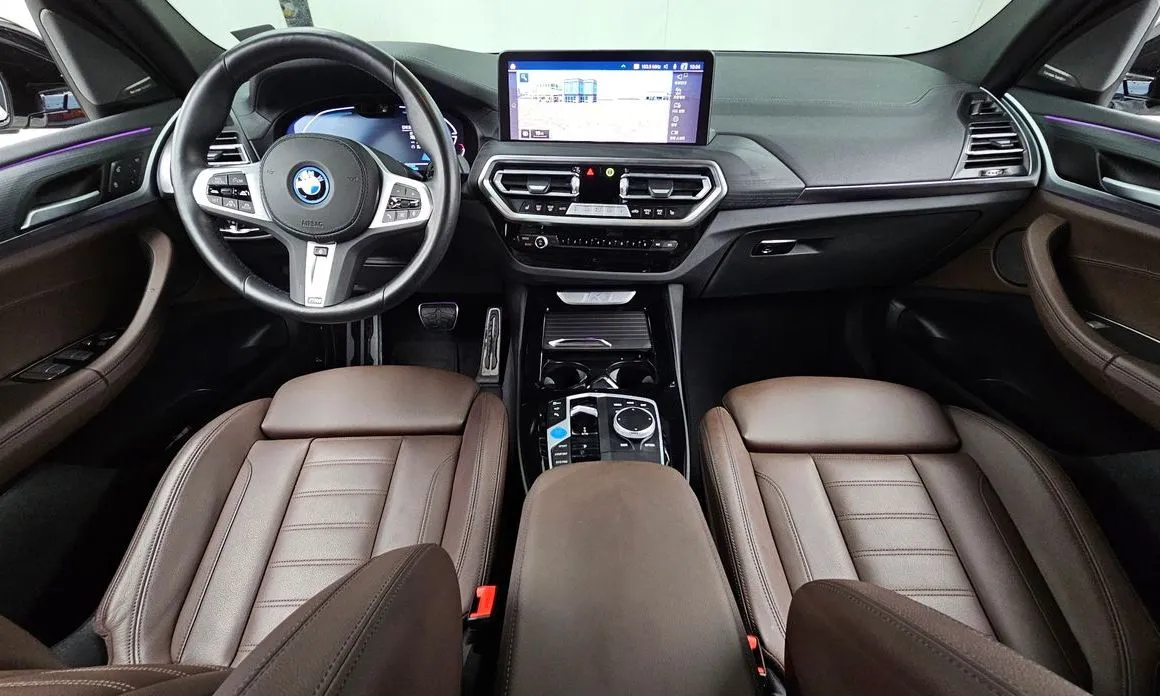 BMW iX3 — фото 9