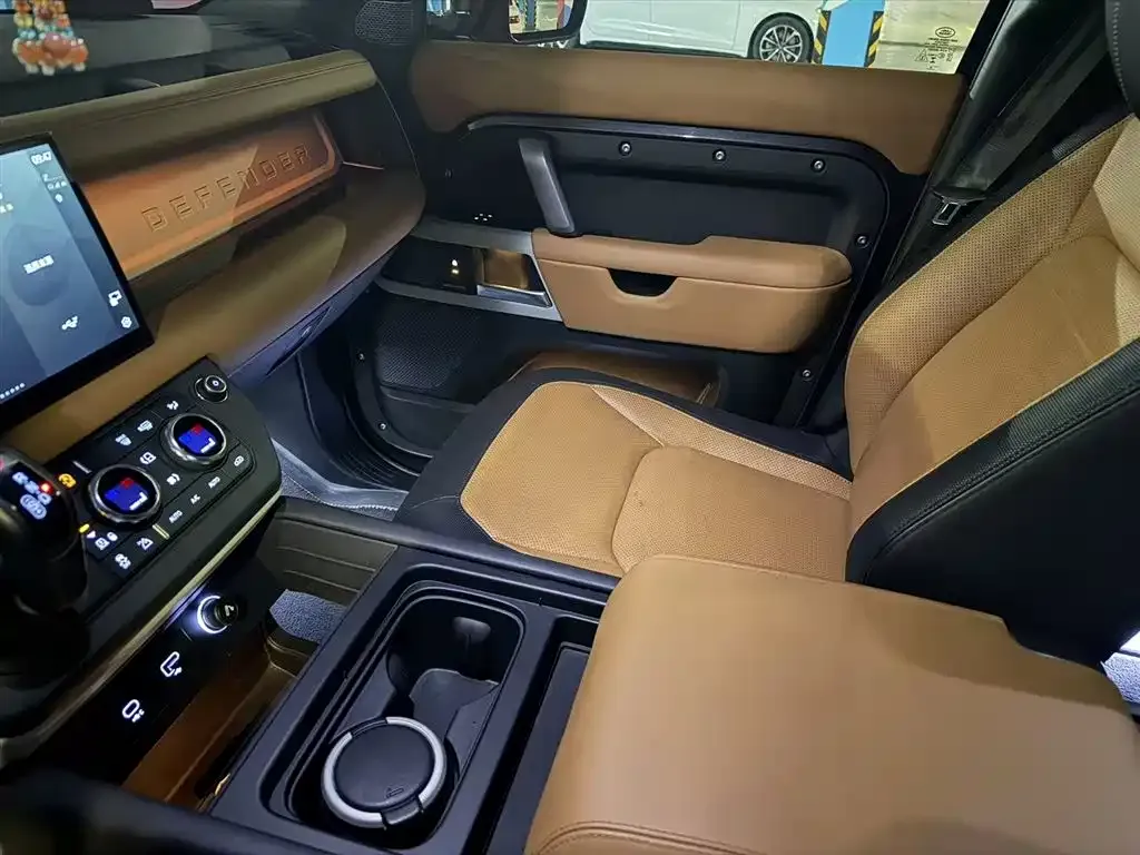 Land Rover Defender — фото 5