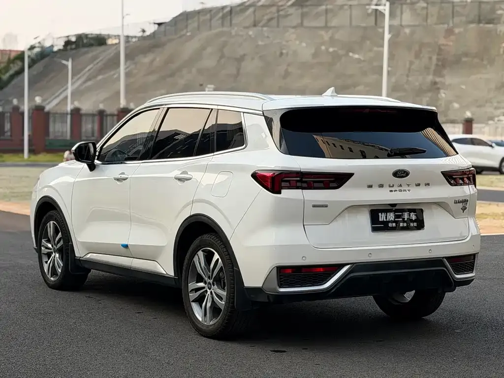 Ford Equator Sport — фото 6
