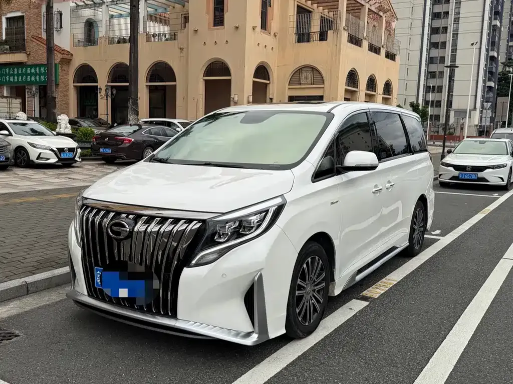GAC Motor Trumpchi M8 — фото 1
