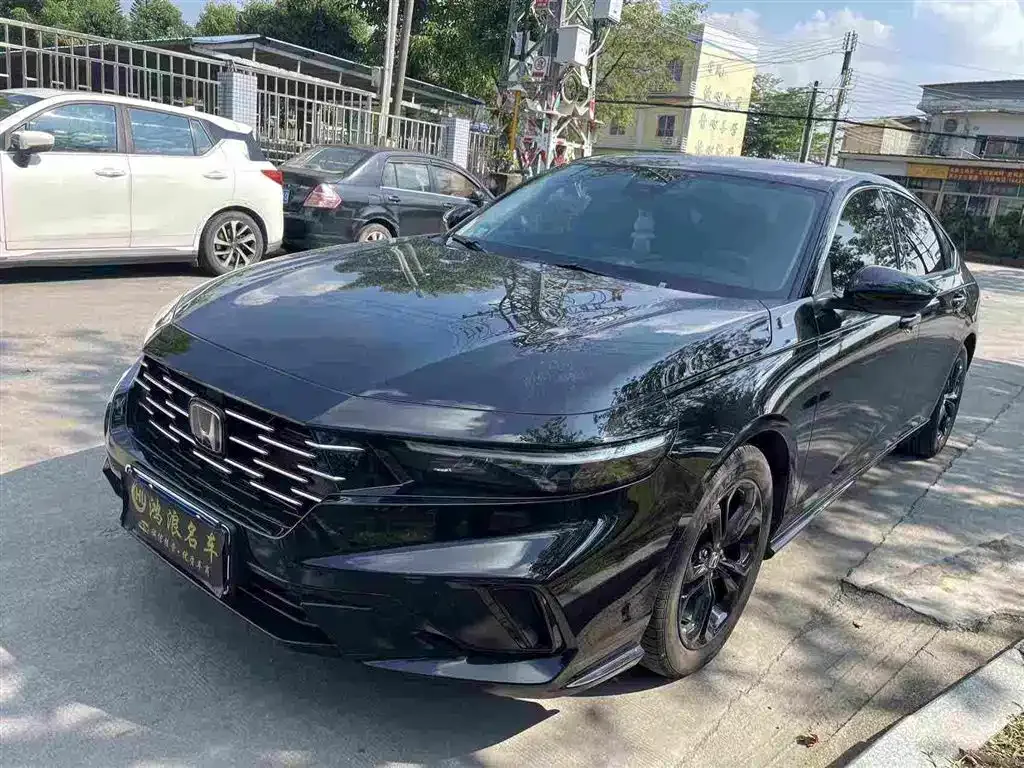 Honda Accord — фото 1