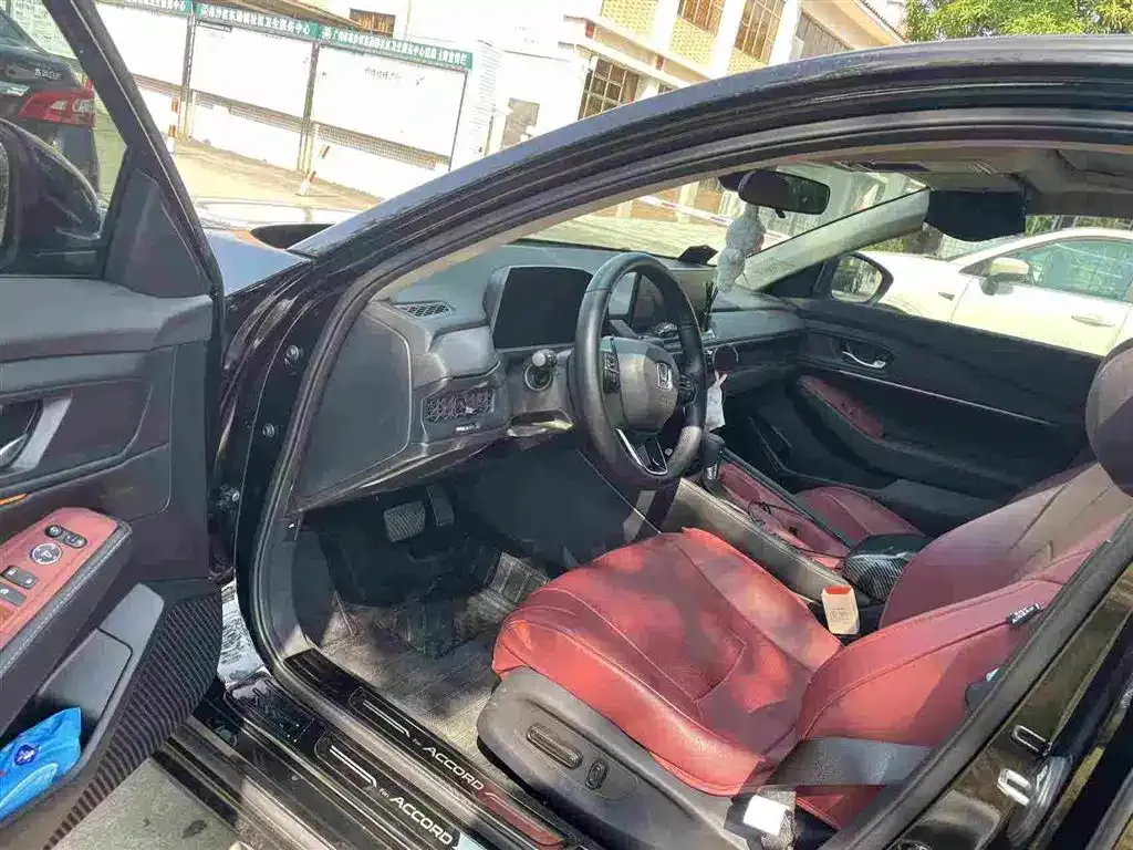 Honda Accord — фото 4