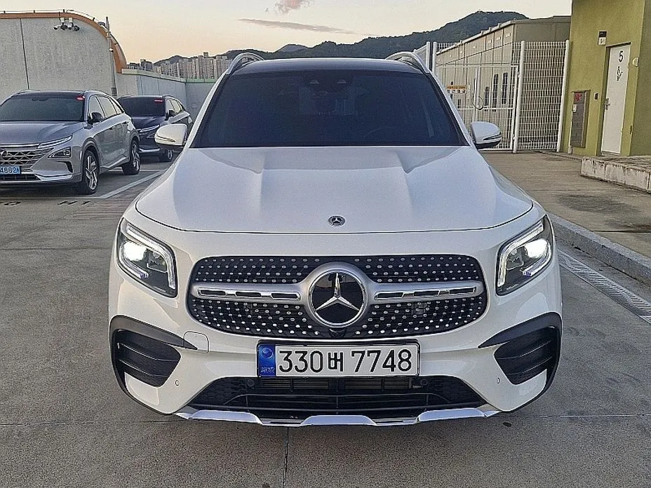 Mercedes-Benz GLB-Class — фото 1