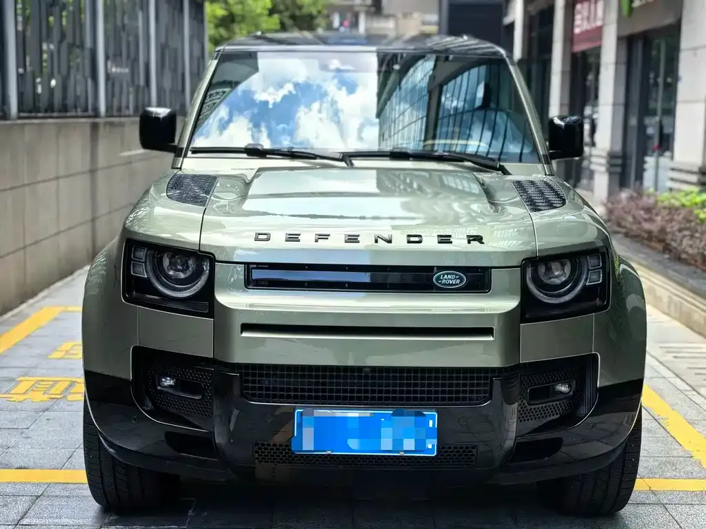 Land Rover Defender — фото 10