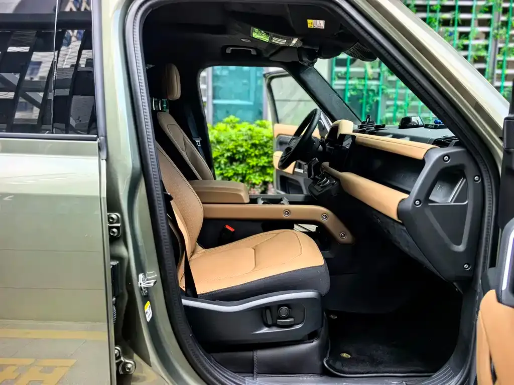 Land Rover Defender — фото 7