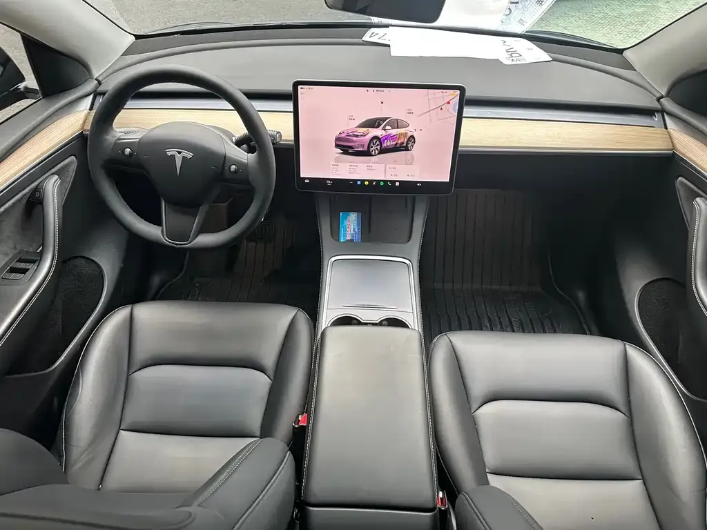 Tesla Model Y — фото 6