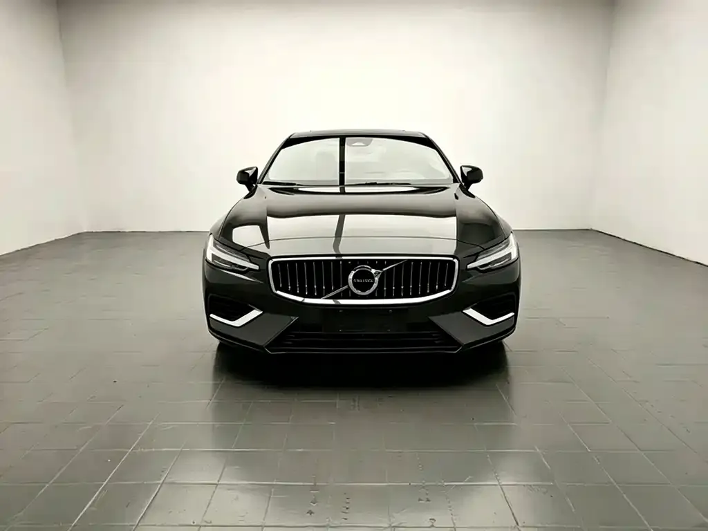 Volvo S60 — фото 3