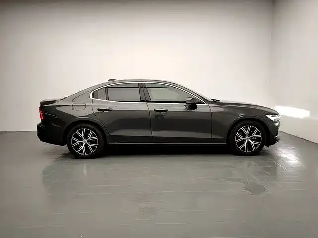 Volvo S60 — фото 5