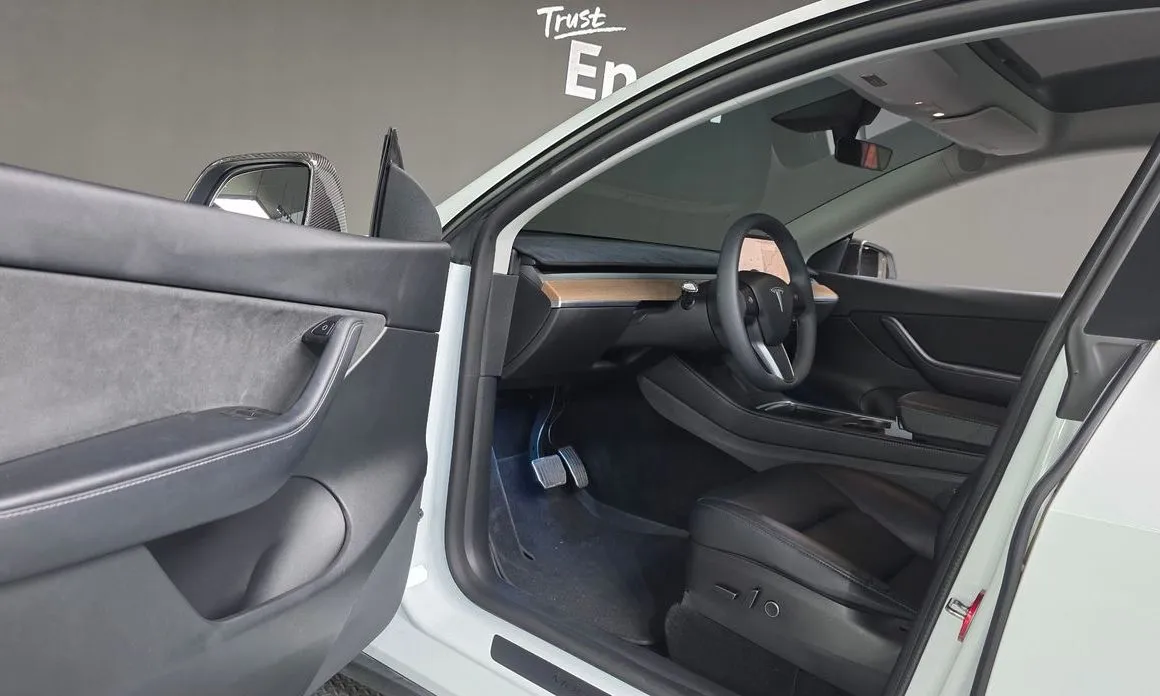Tesla Model Y — фото 2