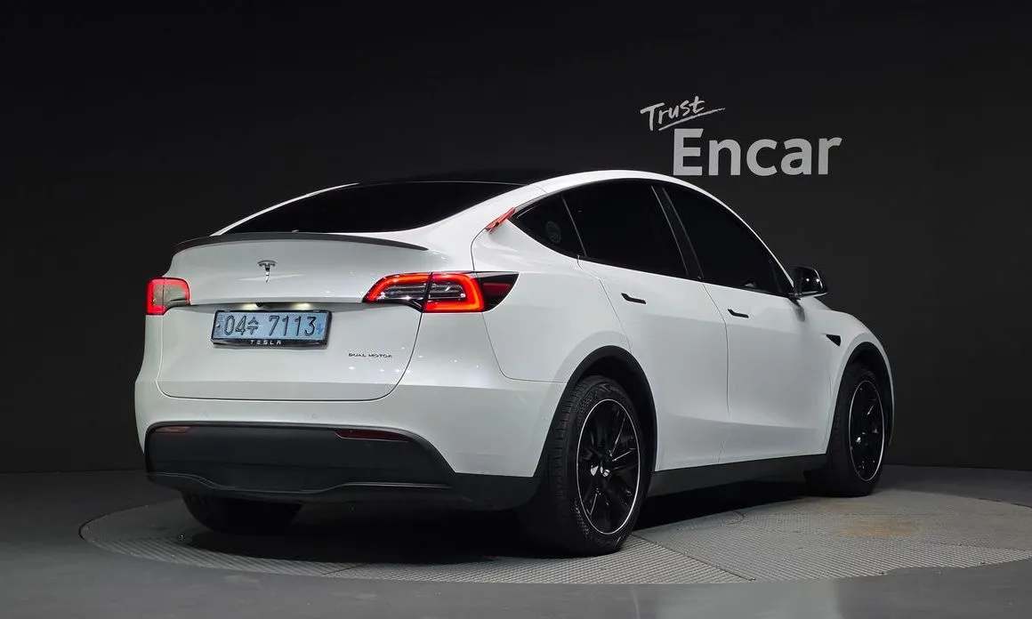 Tesla Model Y — фото 4