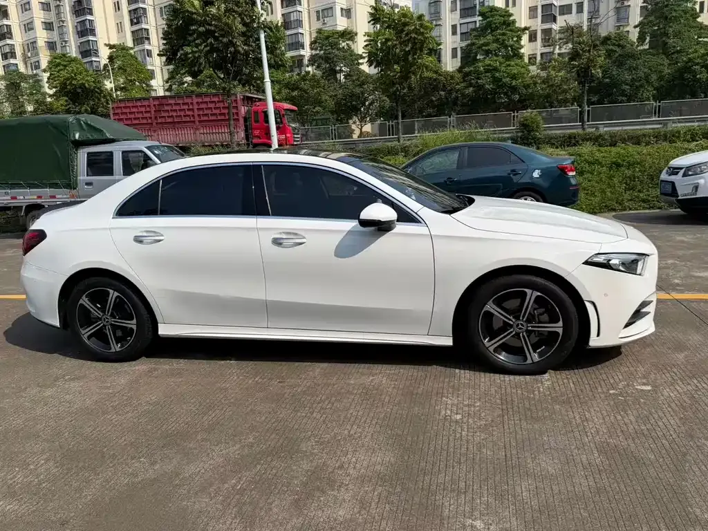Mercedes-Benz A-Class — фото 10