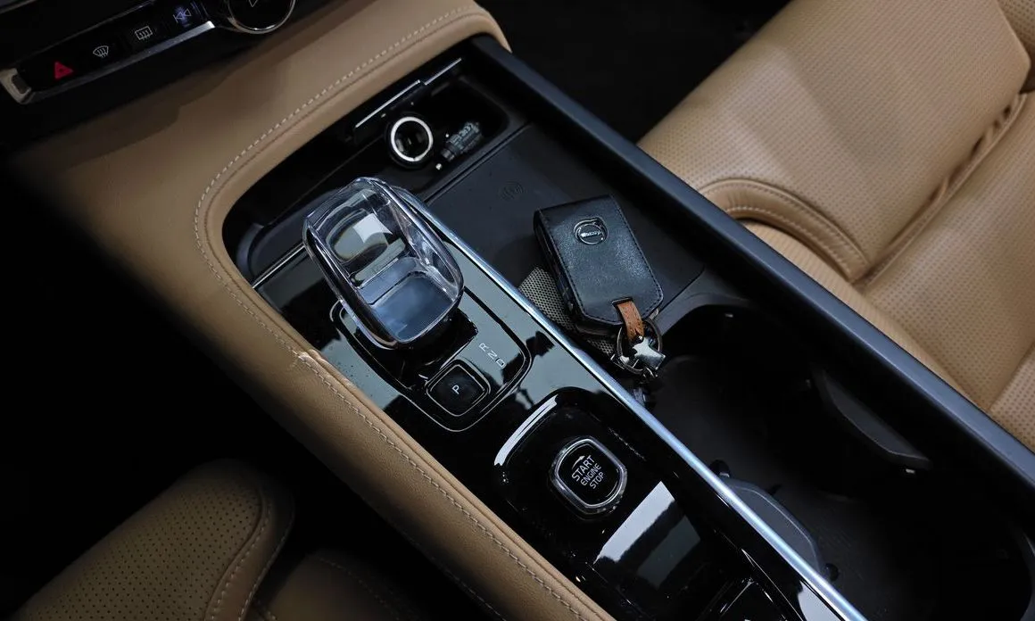 Volvo S90 — фото 10