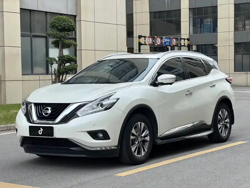 Nissan Murano — фото 1