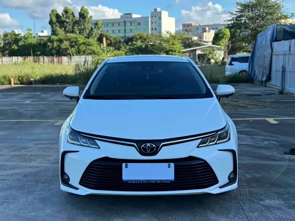 Toyota Corolla — фото 6