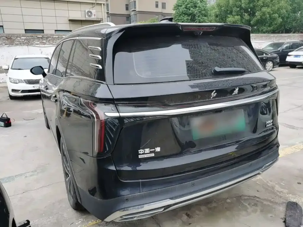 Hongqi HS7 PHEV — фото 9