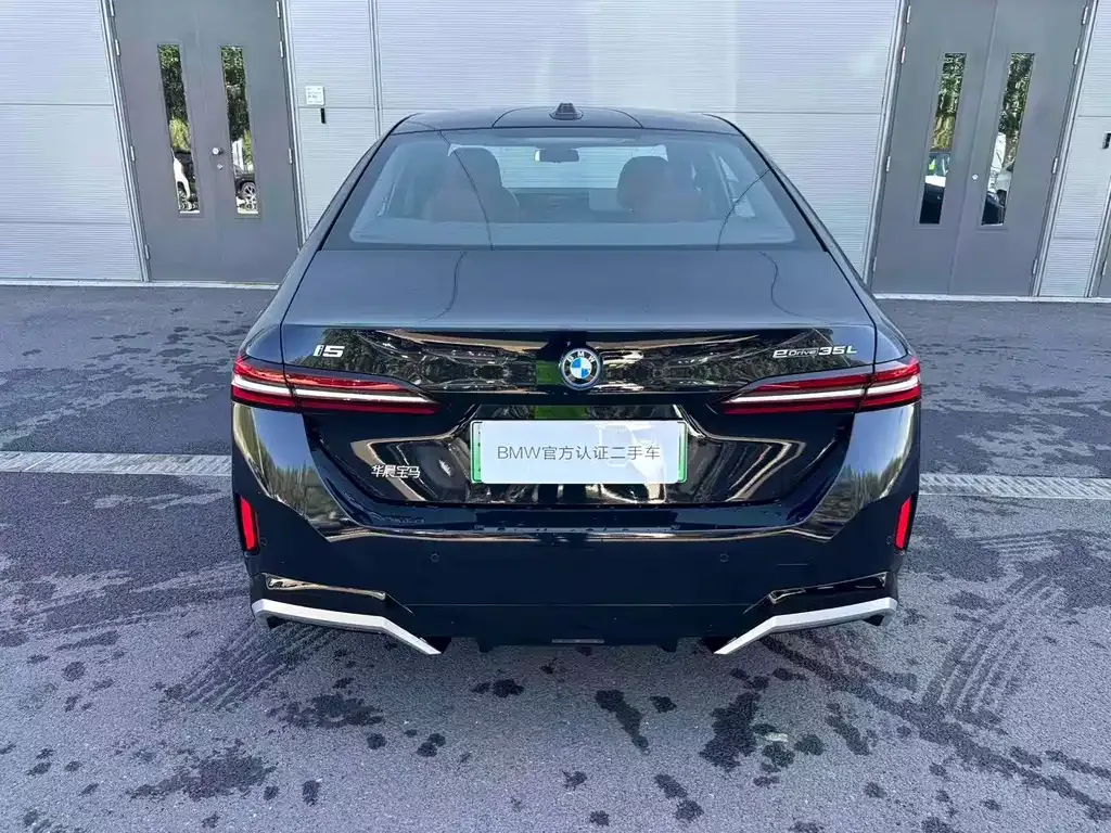 BMW i5 — фото 5