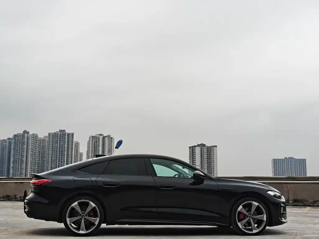 Audi A5L Sportback — фото 2