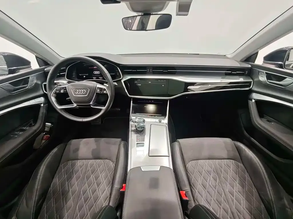 Audi A7L — фото 7