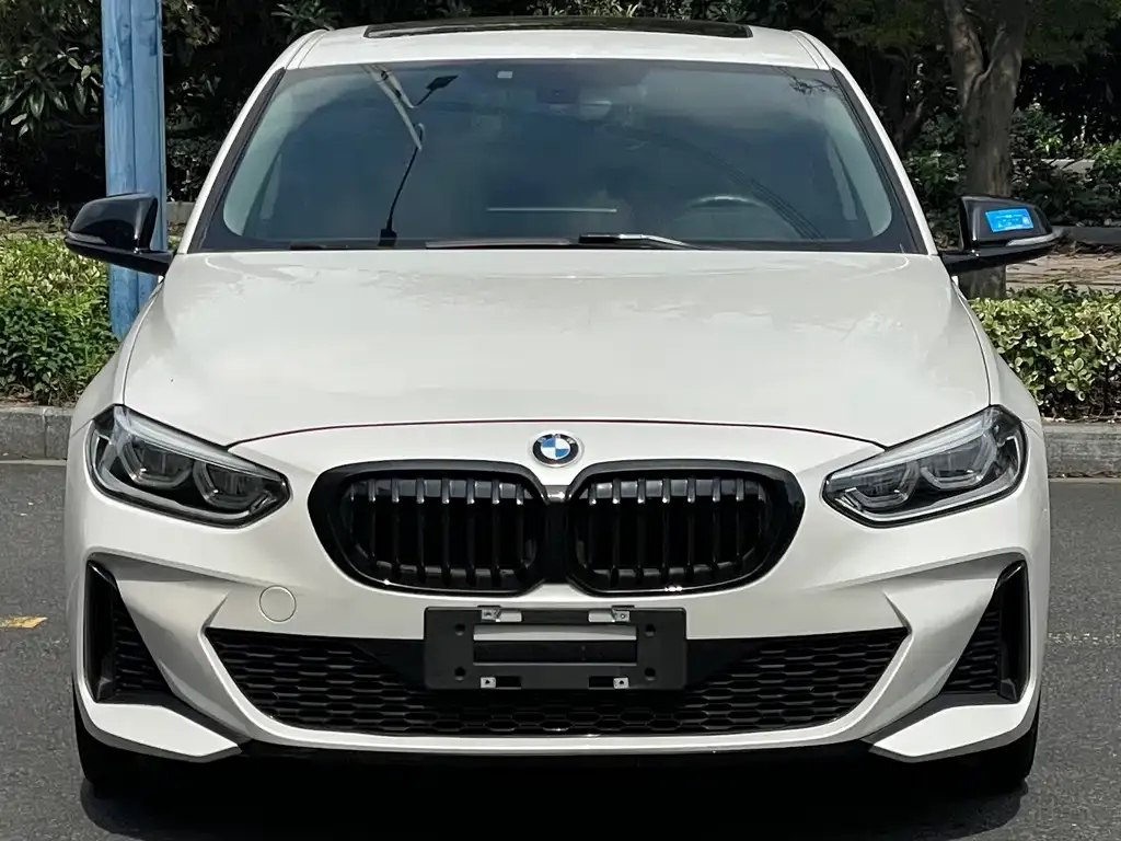 BMW 1 Series — фото 1