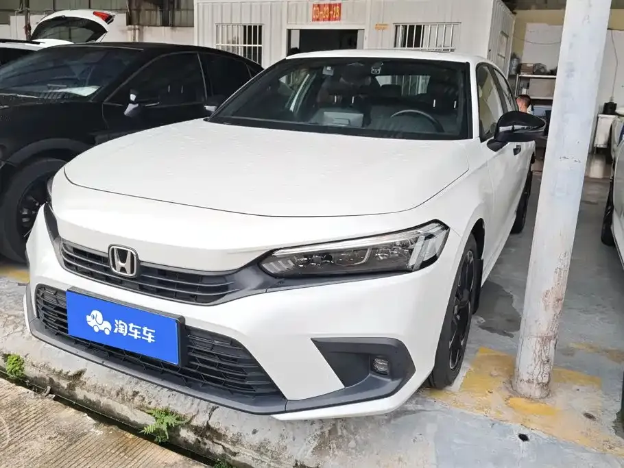 Honda Civic — фото 1