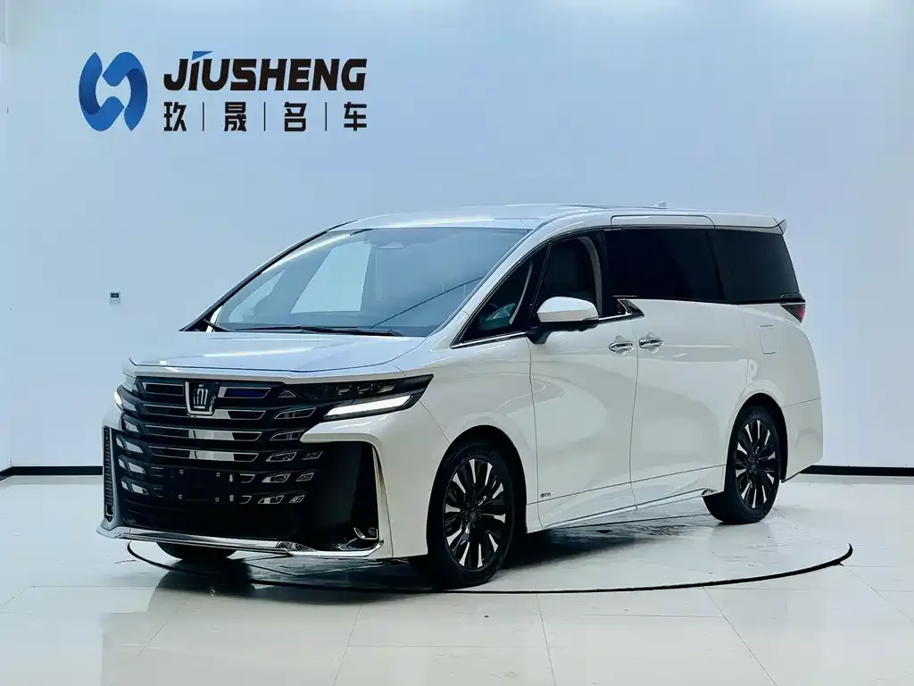 Toyota Vellfire — фото 1