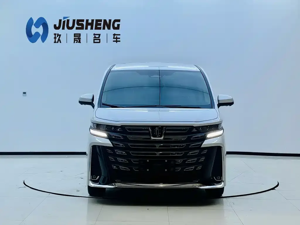 Toyota Vellfire — фото 2