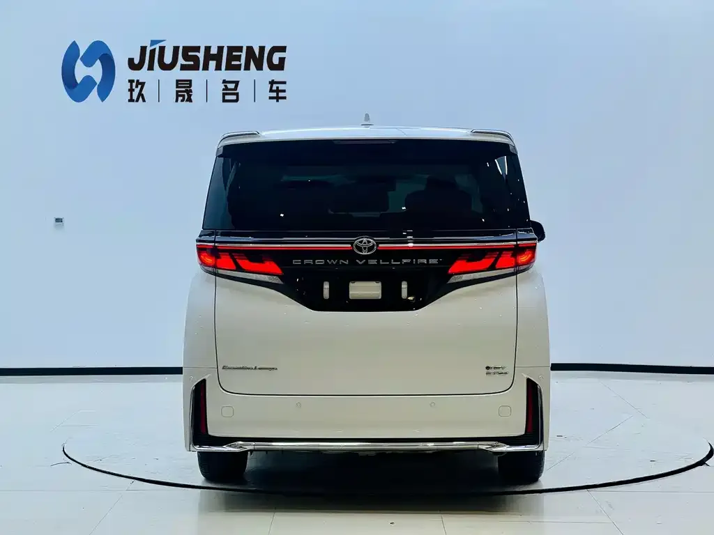 Toyota Vellfire — фото 3
