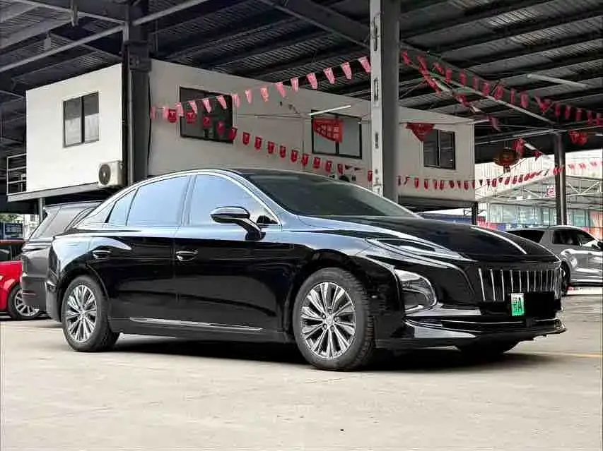 Hongqi E-QM5 — фото 5