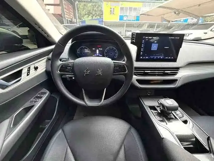 Hongqi E-QM5 — фото 7