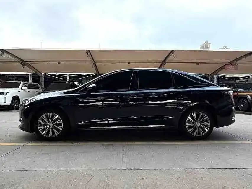 Hongqi E-QM5 — фото 4