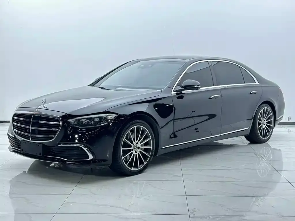 Mercedes-Benz S-Class — фото 1