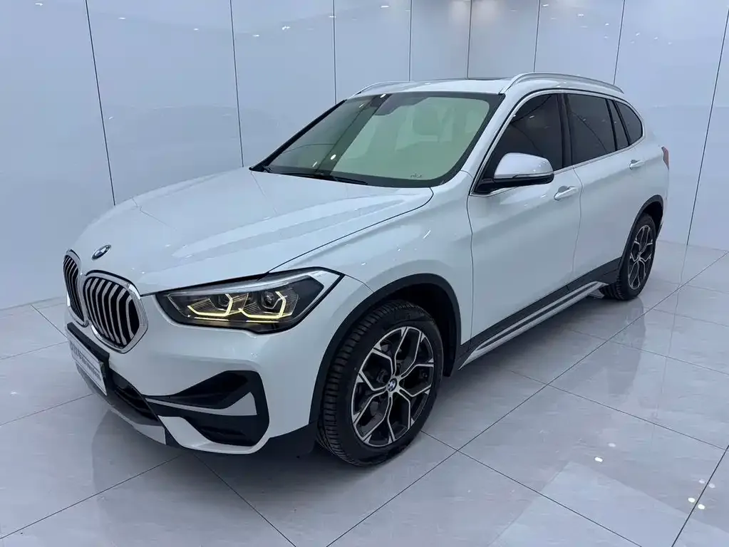 BMW X1 — фото 1