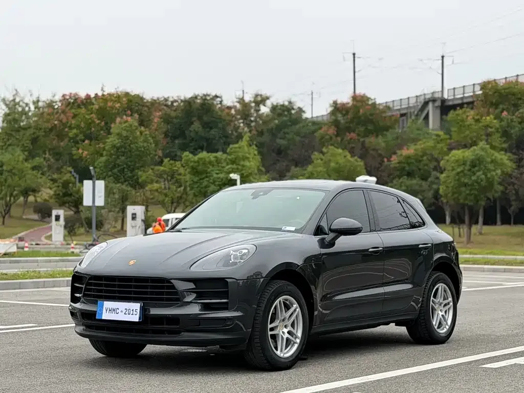 Porsche Macan — фото 1