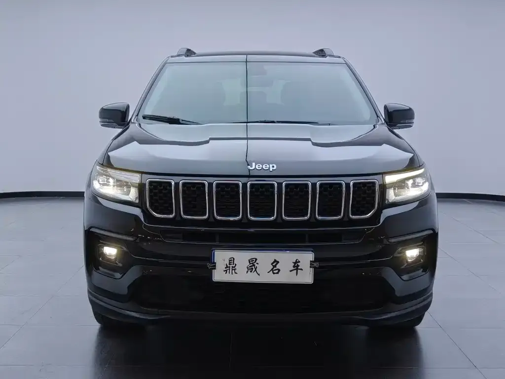 Jeep Grand Commander — фото 2