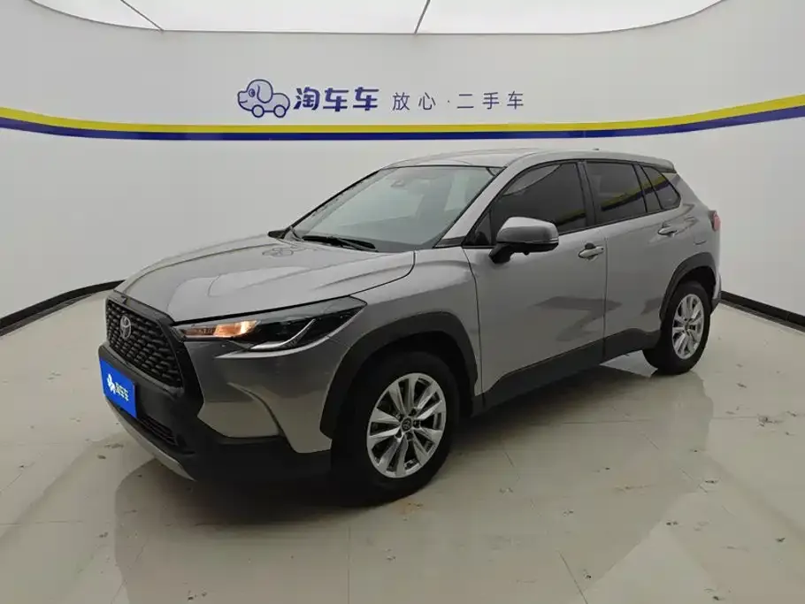 Toyota Corolla Cross — фото 1