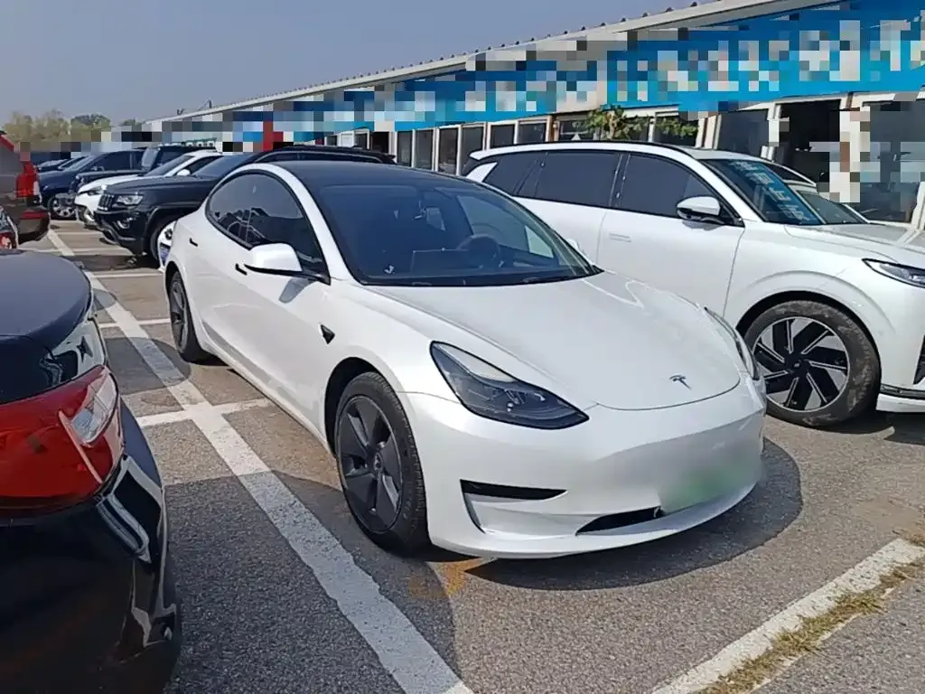Tesla Model 3 — фото 8
