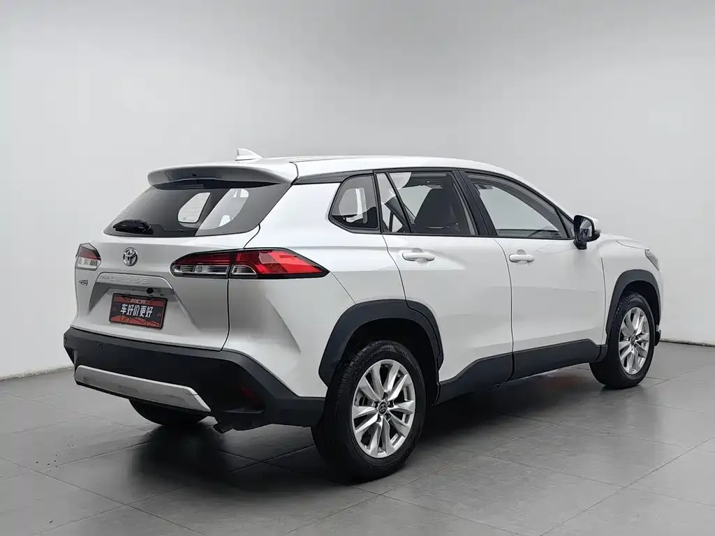 Toyota Corolla Cross — фото 3