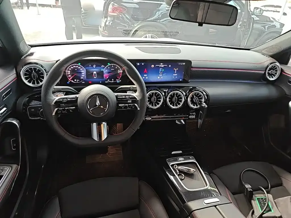 Mercedes-Benz A-Class — фото 1