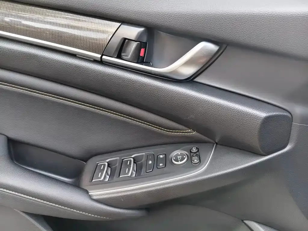 Honda Accord — фото 4